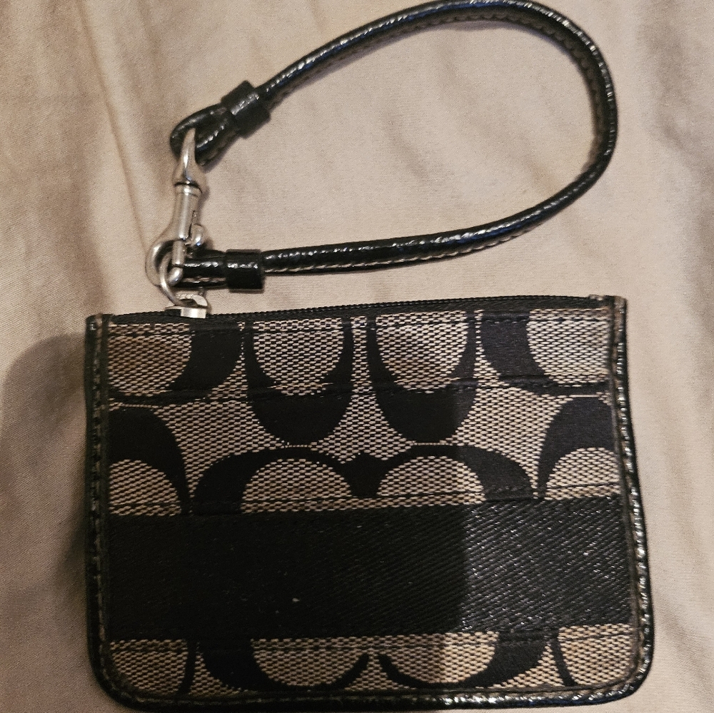 Black and Tan Wristlet